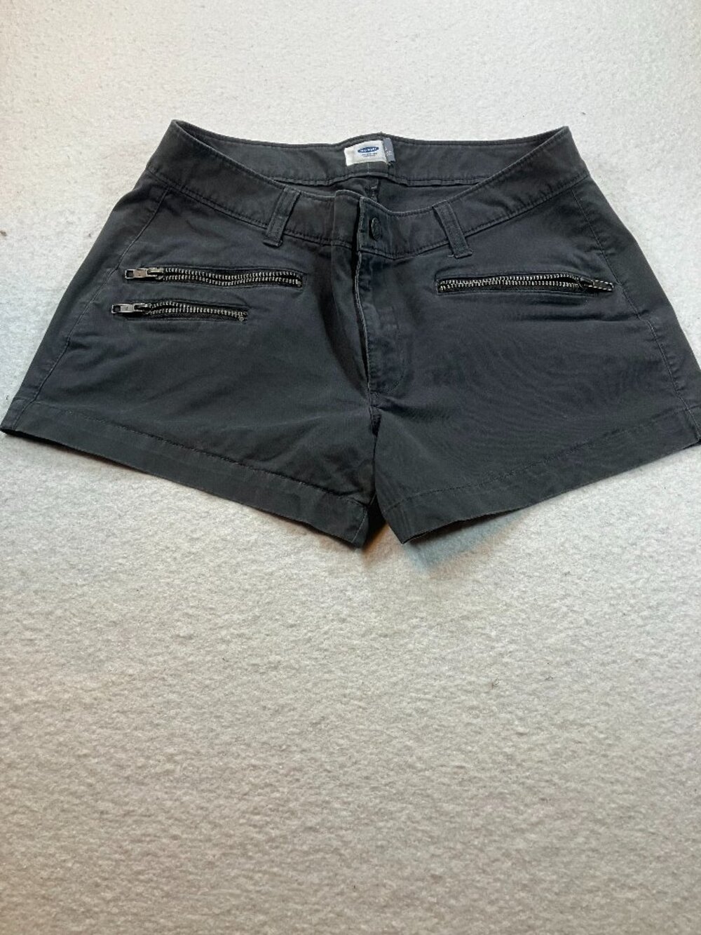 Old Navy Women's Sz 8 Grey Zippered Detail‎ Utility Shorts